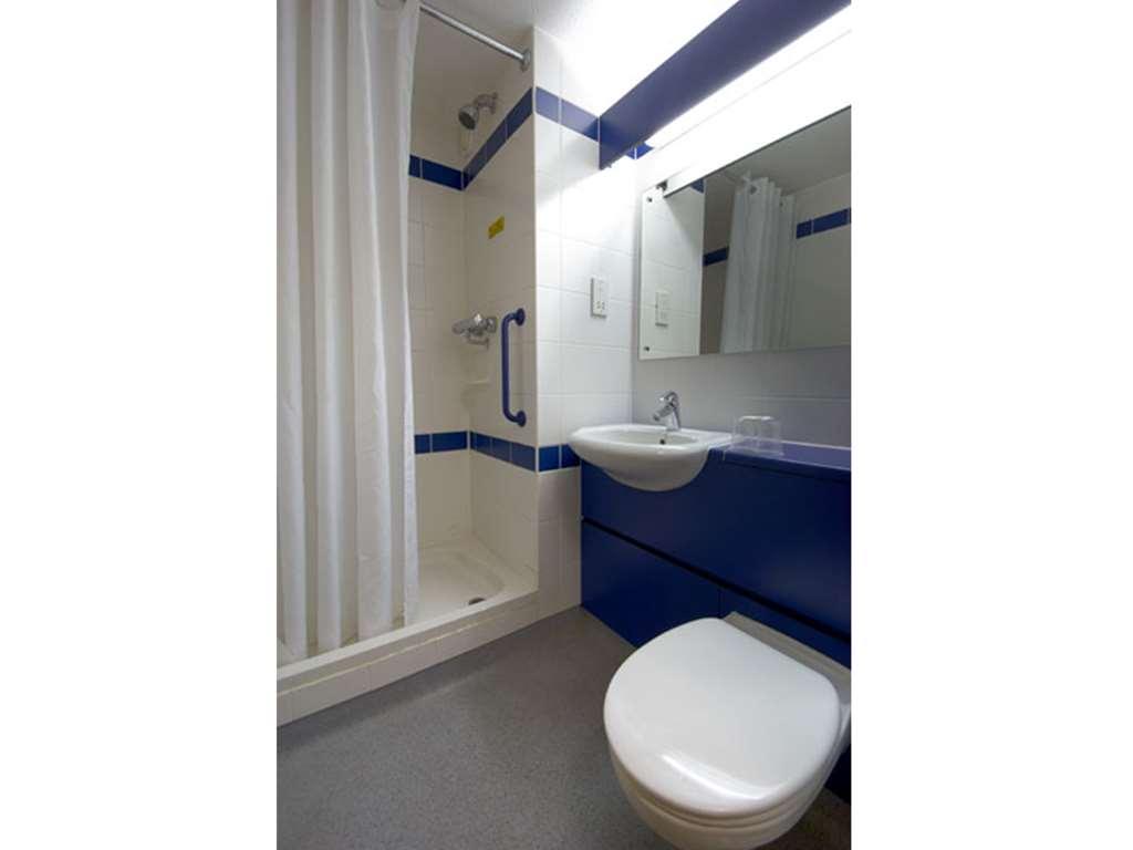 Travelodge הליפקס חדר תמונה